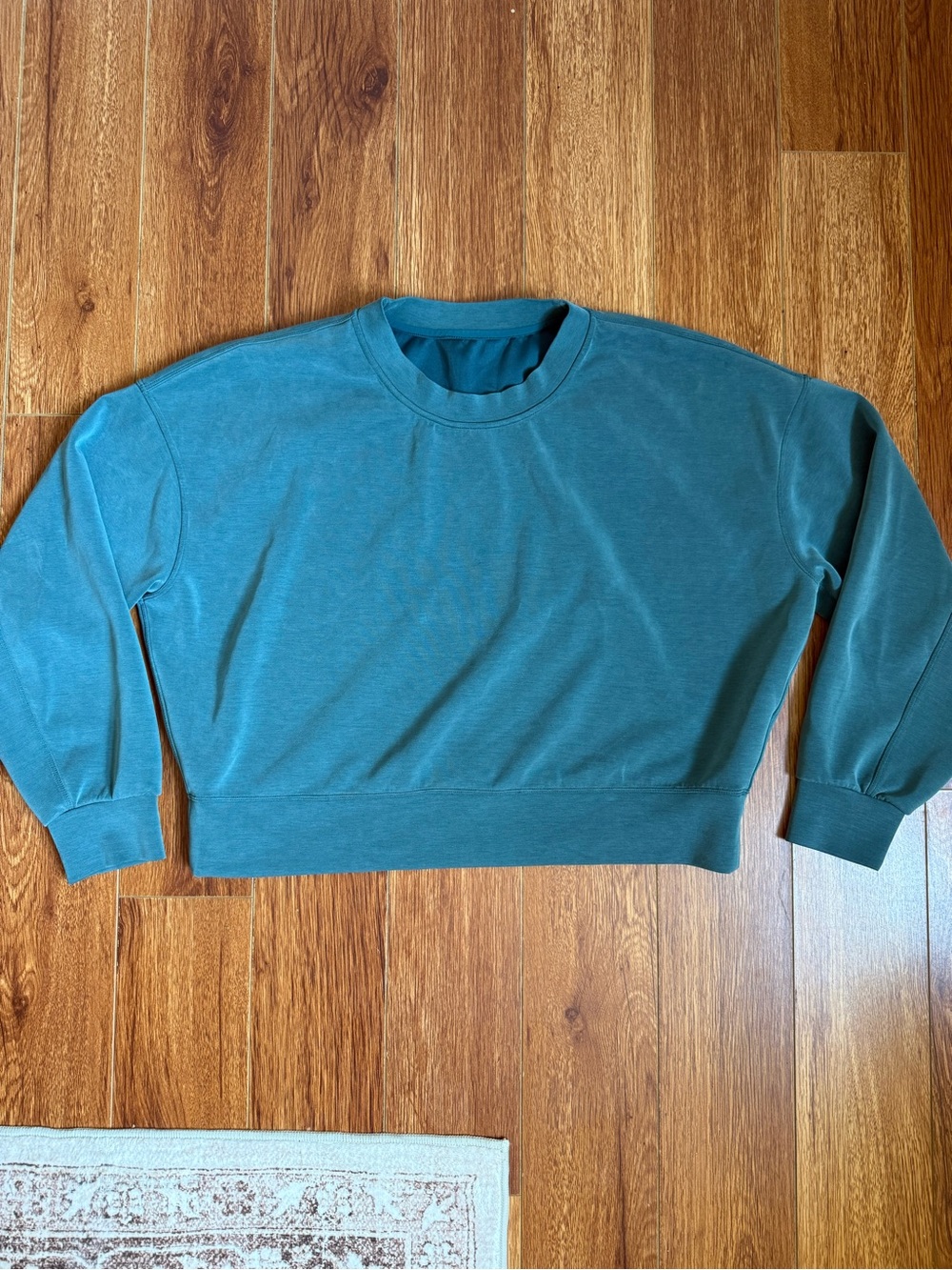 Lululemon Perfectly Oversized Cropped Crew *Softstreme - Picture 2 of 3